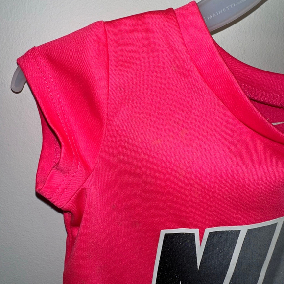 Kids Nike Dri-Fit Set Pink/Gray T-Shirt & Shorts Size 12M Not Perfect Condition - Picture 5 of 10